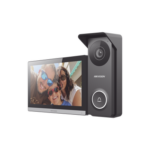 Kit de Videoportero Hibrido TurboHD con Pantalla LCD touch de 7″ Wi-Fi / Frente de Calle para Exterior Metalico / 720p (1 Megapíxel )117° de Visión (Gran Angular) / Llamada a App Hik-Connect miniatura 1