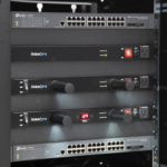 PDU para Distribución de Energía, Montaje en Rack, 11 salidas, Instalación Horizontal, de 19in, 1U, 15 Amp, 120 Vca miniatura 4