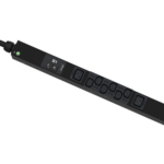 PDU Monitoreable (MI) para Distribución de Energía, Enchufe de Entrada NEMA L21-30P, Con 18 Salidas C13 y 6 C19, de Instalación Vertical, 208 Vca, 30 Amp miniatura 3